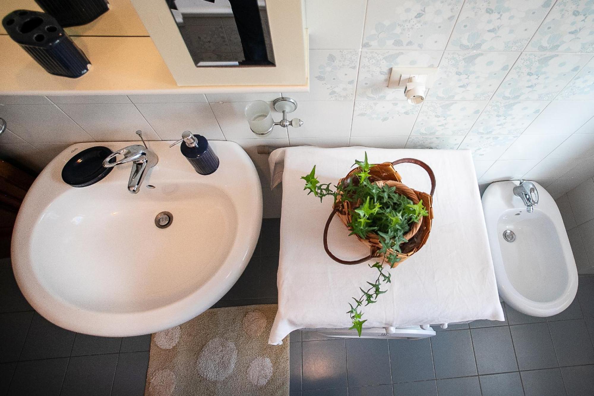 Monte Camicia - Cozy Home In City Center-Spacious-Free Parking LʼAquila Exterior foto